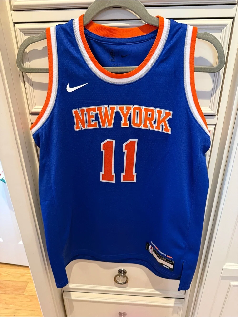 Nike YOUTH SZ L New York KNICKS Basketball Jersey #11 BRUNSON - Picture 1 of 6